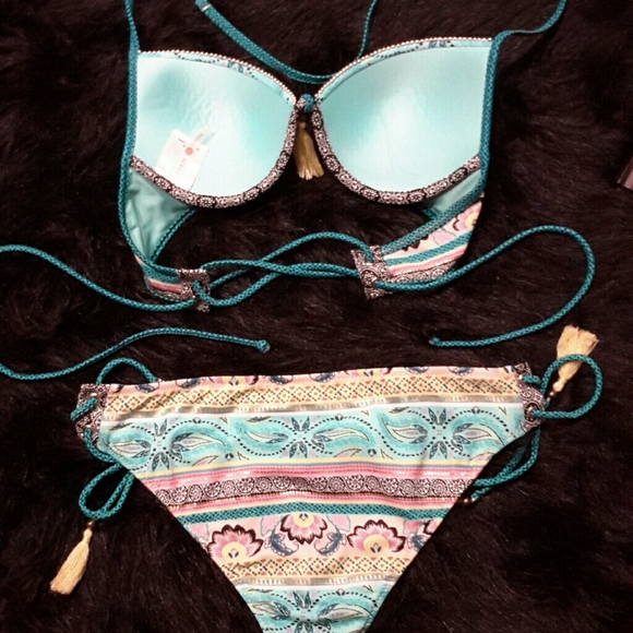 Shade & shore bikini set - Picture 2 of 6